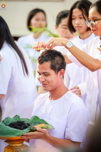 ภาพ No.319743:วันอาทิตย์ที่ 5 เมษายน พ.ศ.2569 พิธีตัดปอยผม และปลงผมนาคธรรมทายาท โครงการบรรพชาและอุปสมบทหมู่ รุ่นบูชาธรรม 82 ปี หลวงพ่อธัมมชโย