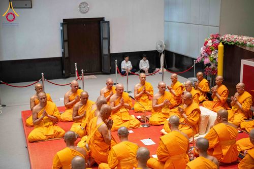 ภาพ No.298234:วันเสาร์ที่ 17 มกราคม พ.ศ. 2569 พิธีบรรพชาอุปสมบท โครงการอุปสมบทหมู่ บูชาธรรมครบ 117 ปี คุณยายอาจารย์มหารัตนอุบาสิกาจันทร์ ขนนกยูง  ณ อุโบสถพระไตรปิฎก วัดพระธรรมกาย