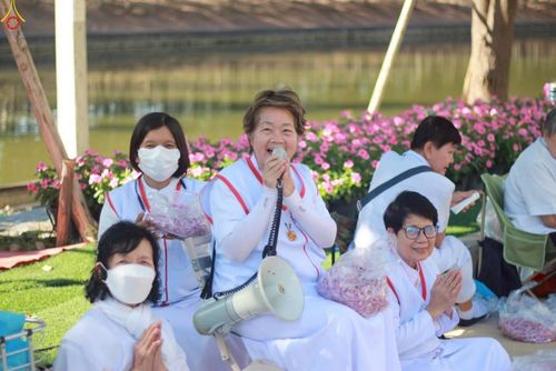 ภาพ No.296017:ภาพเบื้องหลังอาสาสมัครรวมใจ ชุดที่ 1 ในโครงการธรรมยาตรา กตัญญูบูชา มหาปูชนียาจารย์ พระมงคลเทพมุนี(สด จนฺทสโร) พระผู้ปราบมาร อนุสรณ์สถาน 7 แห่ง ปีที่ 14