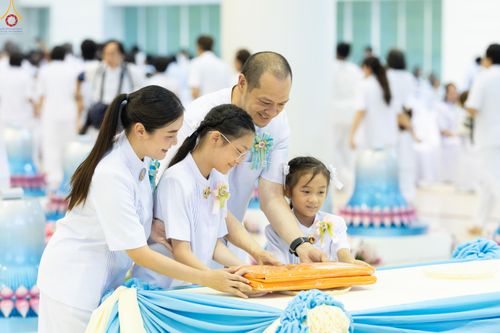 ภาพ No.318557:วันอาทิตย์ต้นเดือนที่ 5 เมษายน พ.ศ.2569 พิธีทอดผ้าป่าสมทบมหาสังฆทาน 40,000 กว่าวัดทั่วประเทศ ณ สภาธรรมกายสากล วัดพระธรรมกาย