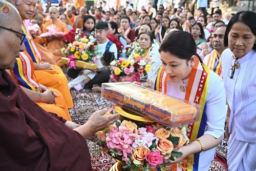 ภาพ No.278978:วันที่ 5 พฤศจิกายน 2568 กฐินสมทบวัดต่างประเทศ โดยคณะศิษยานุศิษย์ บูชาธรรม 81 ปี หลวงพ่อธัมมชโย ณ วัดมหาโพธิ์ เมืองพุทธคยา ถวายแด่  วัดพุทธนานาชาติเพื่อสวัสดิการสากล  (Buddha International Welfare Mission)  เมืองพุทธคยา ประเทศอินเดีย