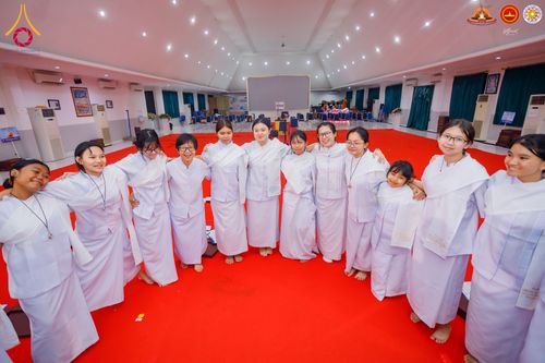 ภาพ No.282167:วันที่ 22 ธันวาคม พ.ศ.2568 พิธีปิดโครงการอบรมอุบาสิการุ่นที่ 1 อินโดนีเซีย