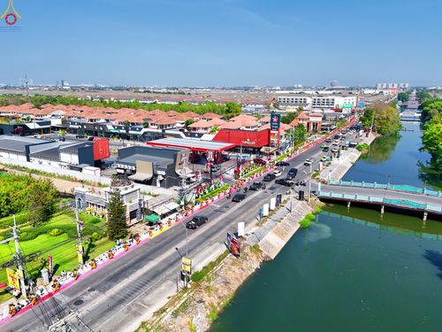 ภาพ No.304198:วันที่ 25 มกราคม พ.ศ. 2569 พิธีต้อนรับพระธรรมยาตรา  รร.สามัคคีราษฏร์บำรุง-วัดพระธรรมกาย ในโครงการธรรมยาตรา กตัญญูบูชา มหาปูชนียาจารย์ พระมงคลเทพมุนี(สด จนฺทสโร) พระผู้ปราบมาร อนุสรณ์สถาน 7 แห่ง ปีที่ 14