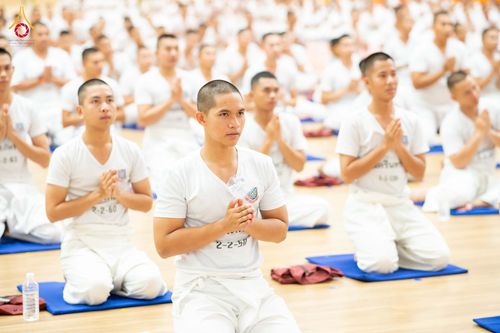 ภาพ No.350086:วันที่ 17-18 กันยายน พ.ศ. 2569 โครงการบรรพชาพัฒนาคุณธรรม จริยธรรม สำหรับนักเรียนนายสิบตำรวจ (นสต.) รุ่นที่ 16 ศูนย์ฝึกอบรมตำรวจภูธรภาค 1  ได้จัดกิจกรรม ณ สภาธรรมกายสากล ห้องแก้ว2