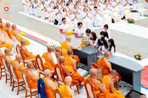 ภาพ No.346626:วันอาทิตย์ที่ 30 สิงหาคม พ.ศ.2569 พิธีทอดผ้าป่า สวดธรรมจักรกัปปวัตนสูตรกลั่นแผ่นดินโปรยรัตนชาติ  สถาปนาองค์พระเจดีย์เพื่อสร้างสันติภาพโลก  ณ ศูนย์ปฏิบัติธรรมพนมสารคาม (เพชรตะวัน) จังหวัดฉะเชิงเทรา