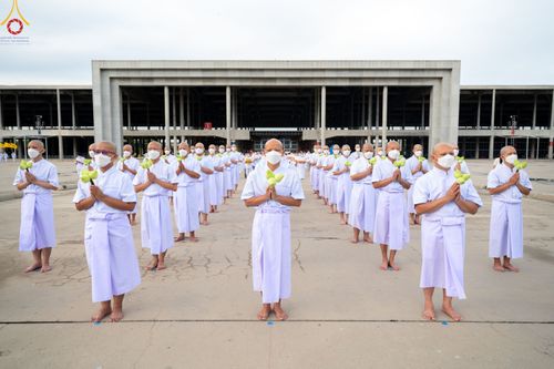 ภาพ No.82624:พิธีเวียนประทักษิณ, พิธีวันทาเจดีย์ ณ มหาธรรมกายเจดีย์  พิธีบรรพชาหมู่พระพี่เลี้ยงเข้าพรรษา, ธรรมทายาทอุดมศึกษา รุ่นที่ 50(ภาคฤดูฝน) และธรรมทายาทพุทธศาสตร์สากล รุ่นที่ 7 (ภาคฤดูฝน) วันเสาร์ที่ 17 มิถุนายน พ.ศ. 2566 ณ  โบสถ์พระไตรปิฎก วัดพระธรรมกาย จ.ปทุม