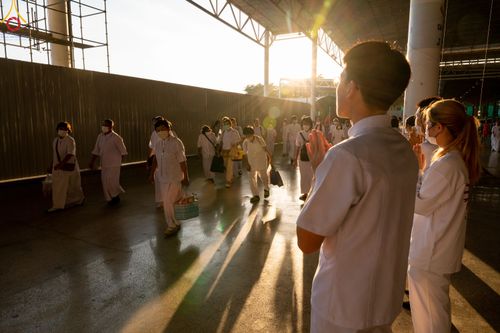 ภาพ No.81444:พิธีตักบาตร ข้าวสารอาหารแห้ง และพิธีบูชาข้าวพระ ณ สภาธรรมกายสากล วัดพระธรรมกาย วันเสาร์ที่ 3 มิถุนายน 2566