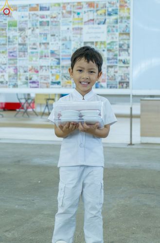 ภาพ No.84425:พิธีถวายผ้าอาบน้ำฝนและประทีปโคมไฟ ในวันอาสาฬหบูชา ณ ห้องแก้วสารพัดนึก 1 วัดพระธรรมกาย วันอังคารที่ 1 สิงหาคม พ.ศ. 2566