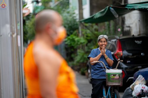 ภาพ No.300099:วันที่ 22 มกราคม พ.ศ.2569 พระธรรมยาตราปฏิบัติธรรม และถ่ายภาพหมู่ประวัติศาสตร์ ณ อาคารธรรมยาตรา กตัญญูบูชามหาปูชนียาจารย์  ตรงข้ามวัดปากน้ำภาษีเจริญ จ.กรุงเทพมหานคร ในโครงการธรรมยาตรา กตัญญูบูชา มหาปูชนียาจารย์ พระมงคลเทพมุนี(สด จนฺทสโร) พระผู้ปราบมาร อนุ