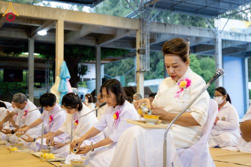 ภาพ No.293498:วันที่ 13 มกราคม พ.ศ. 2569 พิธีถวายภัตตาหารเป็นสังฆทาน แด่พระธรรมยาตรา ณ อนุสรณ์สถานมหาวิหารพระมงคลเทพมุนี (โลตัสแลนด์) อ.สองพี่น้อง จ.สุพรรณบุรี ในโครงการธรรมยาตรา กตัญญูบูชา มหาปูชนียาจารย์ พระมงคลเทพมุนี(สด จนฺทสโร) พระผู้ปราบมาร อนุสรณ์สถาน 7 แห่ง ปี