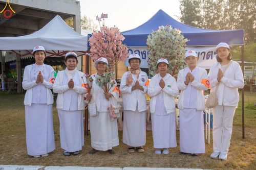 ภาพ No.198889:V.50 สารพัดV สารพัดดี ที่ธรรมยาตรา ในโครงการธรรมยาตรา กตัญญูบูชา มหาปูชนียาจารย์ พระมงคลเทพมุนี(สด จนฺทสโร) พระผู้ปราบมาร อนุสรณ์สถาน 7 แห่ง ปีที่ 13 ระหว่างวันที่ 2-31 มกราคม พ.ศ. 2568