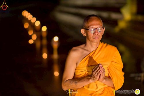 ภาพ No.222315:วันที่ 26-27 เมษายน พ.ศ. 2568 ศูนย์ปฏิบัติธรรมสวนผึ้ง ร่วมกับ ธุดงค์คสถานประจวบคีรีขันธ์ และวัดอ่าวน้อย  จัดกิจกรรมเดินธรรมยาตรา ตักบาตรข้าวสารอาหารแห้ง และจุดประทีปถวายเป็นพุทธบูชา ณ วัดอ่าวน้อย จ.ประจวบคีรีขันธ์