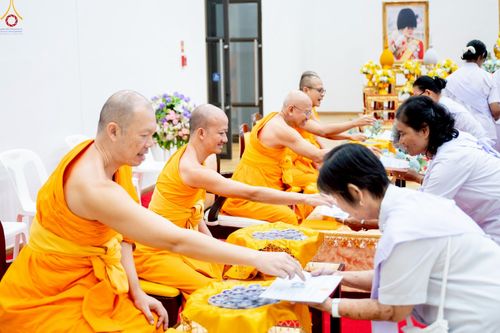 ภาพ No.242889:วันที่ 29-31 สิงหาคม พ.ศ. 2568 องค์กรภาคีเครือข่าย “บวร” (บ้าน-วัด-โรงเรียน-ราชการ) อ.คลองหลวง จัดบวชอุบาสิกาแก้ว ถวายพระราชกุศลแด่สมเด็จพระพันปีหลวง - กตัญญูบูชาแด่ผู้มีพระคุณ