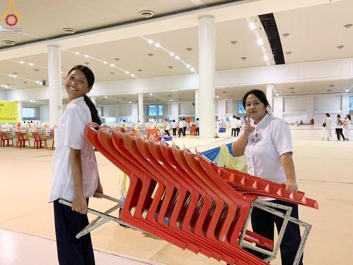 ภาพ No.61509:V.36 ทุ่มเทเพื่อพ่อ 80 ปี ภาพการเตรียมงานของหน่วยงานต่างๆ เพื่อพิธีฉลองอายุวัฒนมงคล 80 ปี หลวงพ่อธัมมชโย และรับถวายมหาสังฆทาน 10,000 กว่าวัดทั่วประเทศ ในวันคุ้มครองโลก จันทร์ที่ 22 เมษายน พ.ศ.2567