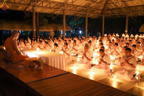 ภาพ No.158440:โครงการอบรมอุบาสก อุบาสิกาแก้ว  ตัวแทนทอดกฐิน 30,000 วัด ทั่วไทย บูชาธรรม 80 ปี หลวงพ่อธัมมชโย ระหว่างวันที่ 20-22 กันยายน พ.ศ. 2567 ณ จังหวัดบุรีรัมย์ รุ่นที่ 3