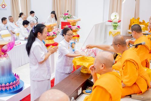 ภาพ No.234767:วันอาทิตย์ที่ 20 กรกฎาคม  พ.ศ.2568 พิธีทอดผ้าป่าภาคพื้นอเมริกา พิธีเจริญพระพุทธมนต์ ฉลองอาคารแก้วธรรมชัยรัตนอนันต์ วัดพระธรรมกายเทนเนสซี ประเทศสหรัฐอเมริกา