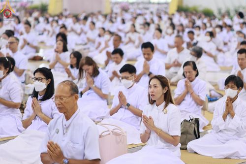 ภาพ No.206022:พิธีตักบาตร และ พิธีบูชาข้าวพระ ในวันอาทิตย์ต้นเดือน 2 กุมภาพันธ์ พ.ศ. 2568 ณ สภาธรรมกายสากล วัดพระธรรมกาย