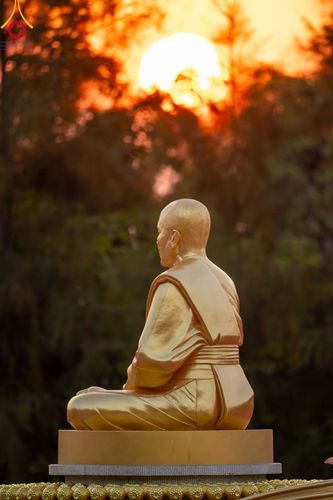 ภาพ No.108028:พิธีต้อนรับพระธรรมยาตรา ในโครงการธรรมยาตรากตัญญูบูชา มหาปูชนียาจารย์ พระมงคลเทพมุนี(สด จนฺทสโร) พระผู้ปราบมาร อนุสรณ์สถาน 7 แห่ง ปีที่ 12 วันที่ 7 มกราคม พ.ศ. 2567 ณ อนุสรณ์สถานคลองบางนางแท่น  อ.สามพราน จ.นครปฐม