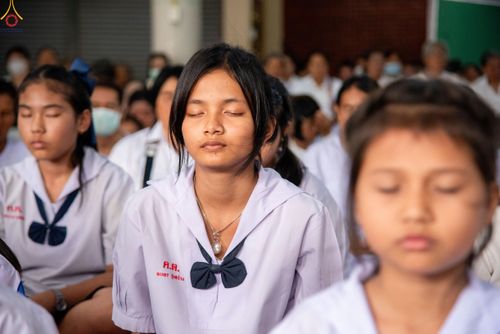 ภาพ No.301271:วันที่ 22 มกราคม พ.ศ. 2569 พิธีทอดผ้าป่าทำนุบำรุงศาสนสถาน ณ วัดใหม่พิบูลย์ผล อ.สองพี่น้อง จ.สุพรรณบุรี ในโครงการธรรมยาตรา กตัญญูบูชา มหาปูชนียาจารย์ พระมงคลเทพมุนี(สด จนฺทสโร) พระผู้ปราบมาร อนุสรณ์สถาน 7 แห่ง ปีที่ 14