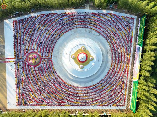 ภาพ No.289726:วันที่ 7 มกราคม พ.ศ. 2569 พิธีต้อนรับพระธรรมยาตรา ณ อนุสรณ์สถานลำดับที่ 2 สถานที่ตั้งมโนปณิธานบวชตลอดชีวิต อนุสรณ์สถานคลองบางนางแท่น อ.สามพราน จ.นครปฐม ในโครงการธรรมยาตรา กตัญญูบูชา มหาปูชนียาจารย์ พระมงคลเทพมุนี(สด จนฺทสโร) พระผู้ปราบมาร อนุสรณ์สถาน 7 แ