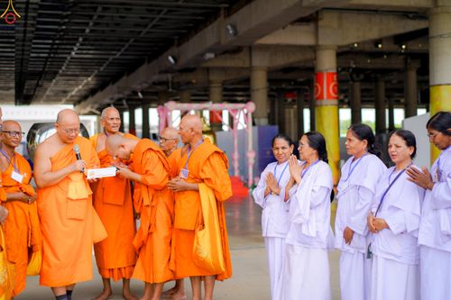 ภาพ No.319238:วันที่ 3 เมษายน พ.ศ. 2569 คณะชาวอินเดีย 47 ท่าน เข้าเยี่ยมชม วัดพระธรรมกาย