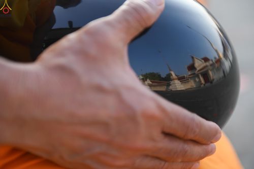 ภาพ No.297521:วันที่ 18 มกราคม พ.ศ. 2569 พิธีตักบาตรพระธรรมยาตรา ณ วัดโบสถ์บน ต.บางคูเวียง จ.นนทบุรี อนุสรณ์สถานลำดับที่ 4 สถานที่เกิดด้วยกายธรรม ในโครงการธรรมยาตรา กตัญญูบูชา มหาปูชนียาจารย์ พระมงคลเทพมุนี(สด จนฺทสโร) พระผู้ปราบมาร อนุสรณ์สถาน 7 แห่ง ปีที่ 14