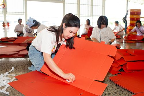 ภาพ No.320514:วันที่ 10 เมษายน พ.ศ.2569 การเตรียมกล่องไทยธรรม เพื่องานถวายมหาสังฆทาน 40,000 กว่าวัดทั่วประเทศ วันคุ้มครองโลก 22 เมษายน พ.ศ.2569 วัดพระธรรมกาย