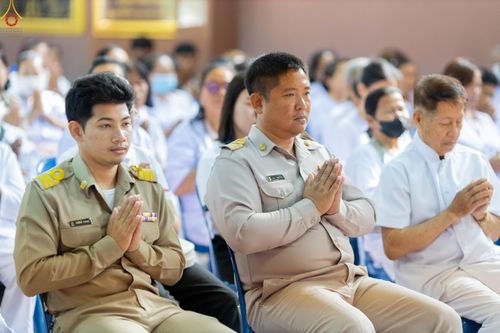 ภาพ No.288542:วันที่ 5 มกราคม พ.ศ. 2569 พิธีทอดผ้าป่าทำนุบำรุงศาสนสถาน ณ วัดอัมพวัน ต.สองพี่น้อง อ.สองพี่น้อง จ.สุพรรณบุรี ในโครงการธรรมยาตรา กตัญญูบูชา มหาปูชนียาจารย์ พระมงคลเทพมุนี(สด จนฺทสโร) พระผู้ปราบมาร อนุสรณ์สถาน 7 แห่ง ปีที่ 14