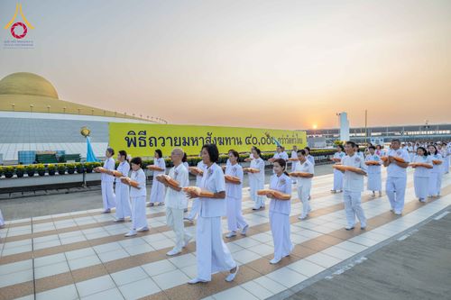 ภาพ No.320798:วันเสาร์ที่ 11 เมษายน พ.ศ.2569 พิธีเวียนประทักษิณ พิธีวันทาเจดีย์ โครงการอุปสมบทหมู่ บูชาธรรมหลวงพ่อธัมมชโย พ.ศ.2569 โครงการอุปสมบทหมู่ธรรมทายาท ระดับอุดมศึกษา รุ่น 53 (ภาคฤดูร้อน) ณ วัดพระธรรมกาย ปทุมธานี