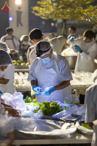 ภาพ No.294735:วันที่ 15 มกราคม พ.ศ. 2569 พิธีถวายภัตตาหารเป็นสังฆทาน แด่พระธรรมยาตรา ณ วัดโบสถ์บน ต.บางคูเวียง จ.นนทบุรี อนุสรณ์สถานลำดับที่ 4 สถานที่เกิดด้วยกายธรรม ในโครงการธรรมยาตรา กตัญญูบูชา มหาปูชนียาจารย์ พระมงคลเทพมุนี(สด จนฺทสโร) พระผู้ปราบมาร อนุสรณ์สถาน 7 แ