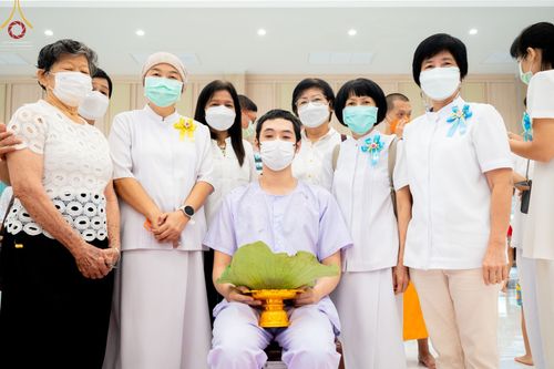 ภาพ No.65569:พิธีปลงผม และพิธีขอขมามอบผ้าไตร นาคธรรมทายาท ในโครงการอุปสมบทบูชาธรรม มหาปูชนียาจารย์ประจำปี 2565 ณ ศูนย์ปฏิบัติธรรมภาคใต้ บางกล่ำ จ.สงขลา วันที่ 19 พฤศจิกายน พ.ศ. 2565