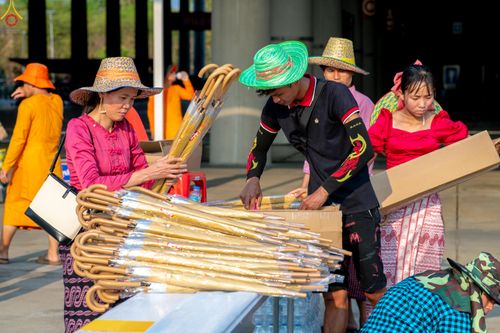 ภาพ No.323080:วันที่ 19 เมษายน พ.ศ.2569 การเรียงกล่องไทยธรรม , เตรียมงานจราจร เพื่องานถวายมหาสังฆทาน 40,000 กว่าวัดทั่วประเทศ วันคุ้มครองโลก 22 เมษายน พ.ศ.2569 วัดพระธรรมกาย