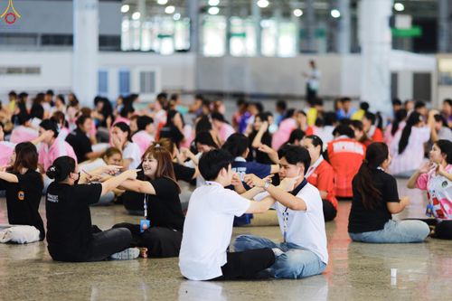 ภาพ No.325495:วันที่ 21-22 เมษายน พ.ศ.2569 การอบรมจิตอาสาเพื่อจัดเตรียมภัตตาหาร และจัดงานถวายมหาสังฆทานแด่ คณะสงฆ์ 40,000 กว่าวัดทั่วประเทศ ณ วัดพระธรรมกาย