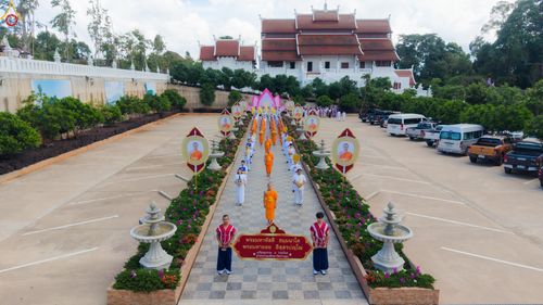 ภาพ No.331812:วันพฤหัสบดีที่ 4 มิถุนายน พ.ศ.2569 พิธีต้อนรับเปรียญธรรม 9 ประโยค และเปรียญธรรม 6 ประโยค  ณ อาคารธรรมสภา วัดบ้านขุน ต.บ่อหลวง อ.ฮอด จ.เชียงใหม่