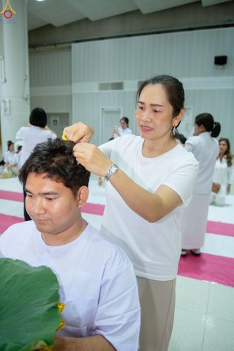 ภาพ No.319304:วันเสาร์ที่ 4 เมษายน พ.ศ.2569 พิธีปลงผมนาคธรรมทายาท โครงการอุปสมบทหมู่ธรรมทายาท ระดับอุดมศึกษา รุ่นที่ 53 ภาคฤดูร้อน ณ มหารัตนวิหารคด 13 วัดพระธรรมกาย