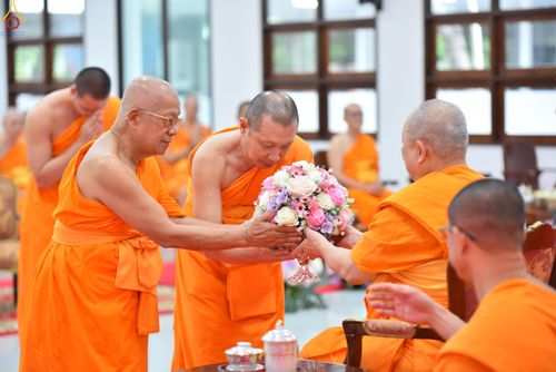 ภาพ No.342959:วันอาทิตย์ที่ 9 สิงหาคม พ.ศ.2569 พิธีมอบพัด ตั้งฐานานุกรม พระราชภาวนาวชิรวิเทศ วิ. ณ ห้องอาคารปลูกศรัทธา 2 วัดพระธรรมกาย