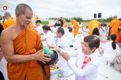 ภาพ No.348947:วันที่ 12 กันยายน พ.ศ.2569 พิธีตักบาตรแด่คณะสงฆ์ 323 วัด 4 จังหวัดชายแดนภาคใต้ พิธีถวายสังฆทานแด่คณะสงฆ์ 323 วัด ปีที่ 22 ครั้งที่ 189 พิธีมอบกองทุนหนุนแรงใจช่วยครูใต้ ปีที่ 19 ครั้งที่ 151 และพิธีทำบุญอุทิศส่วนกุศลให้ผู้วายชนม์ ณ ศูนย์อบรมเยาวชนปัตตานี 