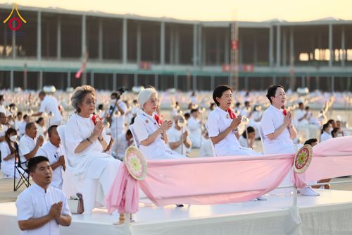 ภาพ No.312029:วันอังคารที่ 3 มีนาคม พ.ศ.2569 พิธีเวียนประทักษิณและจุดมาฆประทีป ณ ลานธรรมพระมหาธรรมกายเจดีย์ วัดพระธรรมกาย