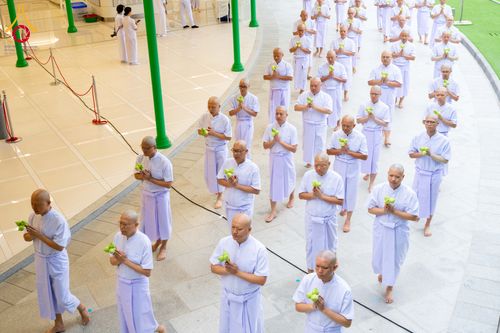 ภาพ No.286471:วันเสาร์ที่ 12 กรกฏาคม พ.ศ.2568 พิธีบรรพชาอุปสมบท  โครงการบรรพชาอุปสมบทหมู่ ธรรมทายาทนานาชาติ(ภาคภาษาจีน), โครงการบรรพชาสามเณร โรงเรียนนานาชาติ รุ่นที 14