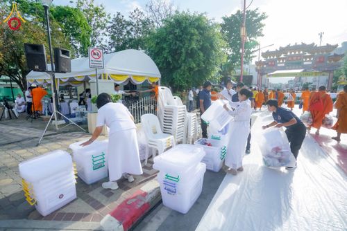 ภาพ No.314040:วันอาทิตย์ที่ 14 มีนาคม พ.ศ. 2569 ทำบุญเมืองหาดใหญ่ตักบาตรพระ 1,109 รูป เติมบุญใหญ่ หลังวิกฤตมหาอุทกภัย ณ ซุ้มประตูไชน่าทาวน์ ถนนศุภสารรังสรรค์ อ.หาดใหญ่ จ.สงขลา