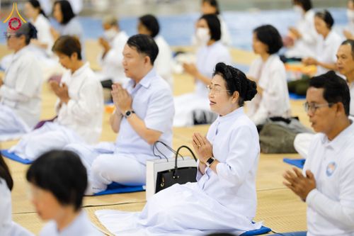 ภาพ No.305564:วันที่ 29 มกราคม พ.ศ. 2569 พิธีถวายภัตตาหารเป็นสังฆทาน แด่พระธรรมยาตรา ณ วัดพระธรรมกาย  จังหวัดปทุมธานี ในโครงการธรรมยาตรา กตัญญูบูชา มหาปูชนียาจารย์ พระมงคลเทพมุนี(สด จนฺทสโร) พระผู้ปราบมาร อนุสรณ์สถาน 7 แห่ง ปีที่ 14