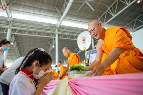 ภาพ No.81168:พิธีถวายหนังสือธรรมะ บาลี นักธรรม ทางก้าวหน้า วันเสาร์ที่ 27 พฤษภาคม พ.ศ. 2566 ณ บ้านแก้วเรือนทองคุณยายอาจารย์ฯ สภาธรรมกายสากล