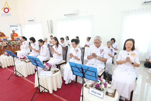 ภาพ No.290305:วันอังคารที่ 6 มกราคม พ.ศ. 2569 พิธีเจริญพุทธมนต์ ปฏิบัติธรรม มอบทุนการศึกษา ถวายสังฆทาน 142 วัด ณ ศูนย์ปฏิบัติธรรมพระมงคลเทพมุนี อ.สองพี่น้อง จ.สุพรรณบุรี