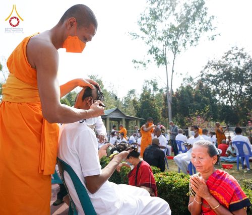 ภาพ No.75765:พิธีตัดปอยผม และ ปลงผมนาคธรรมทายาท ในโครงการบรรพชาสามเณรหมู่ครั้งที่ 3 วันที่ 9 กุมภาพันธ์ พ.ศ. 2566 ณ วัดเบงกาลี เมืองคากาจารี ประเทศบังกลาเทศ