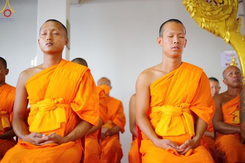 ภาพ No.200497:พิธีทอดผ้าป่าทำนุบำรุงศาสนสถาน ณ วัดรางกำหยาด ตำบลบางภาษี อำเภอบางเลน จังหวัดนครปฐม ในโครงการธรรมยาตรา กตัญญูบูชา มหาปูชนียาจารย์ พระมงคลเทพมุนี(สด จนฺทสโร) พระผู้ปราบมาร อนุสรณ์สถาน 7 แห่ง ปีที่ 13 วันที่ 22 มกราคม พ.ศ. 2568