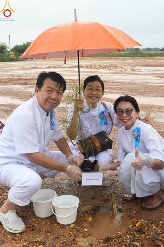 ภาพ No.100437:พิธีทอดกฐินสามัคคี และพิธีเทฐานรากอาคาร สร้างโรงทานหมู่บ้านปฎิบัติธรรม ณ ศูนย์อบรมเยาวชนปัตตานี วันที่ 26 พฤศจิกายน พ.ศ. 2566