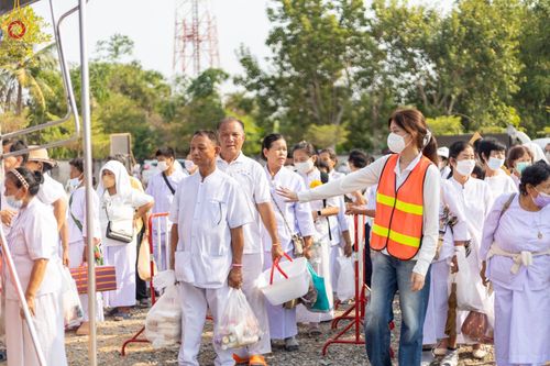 ภาพ No.117748:V.17 สำเร็จๆ การเตรียมงาน เก็บงาน การรับบุญของเจ้าหน้าที่หน่วยงานต่างๆ เพื่อโครงการธรรมยาตรา กตัญญูบูชามหาปูชนียาจารย์ พระมงคลเทพมุนี (สด จนฺทสโร) พระผู้ปราบมาร อนุสรณ์สถาน 7 แห่ง ปีที่ 12 ระหว่างวันที่ 2 - 31 มกราคม พ.ศ.2567