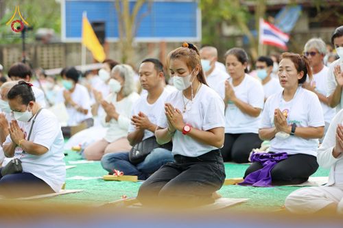 ภาพ No.76137:9พิธีวางศิลาฤกษ์ และตอกเสาเข็มมงคลต้นแรก สร้างหอฉันคุณยายอาจารย์มหารัตนอุบาสิกาจันทร์ ขนนกยูง  ณ ศูนย์ปฎิบัติธรรมนานาชาติสะเดา จ.สงขลา วันที่ 27 มกราคม พ.ศ. 2566