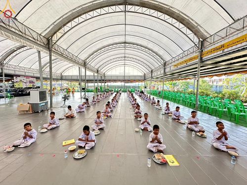 ภาพ No.133258:กิจวัตรกิจกรรมการฝึกตัวก่อนบวช และพิธีตัดปอยผมธรรมทายาท ณ ศูนย์ปฏิบัติธรรมและอบรมเยาวชนเมืองยะลา วันที่ 1-2 เมษายน พ.ศ. 2567