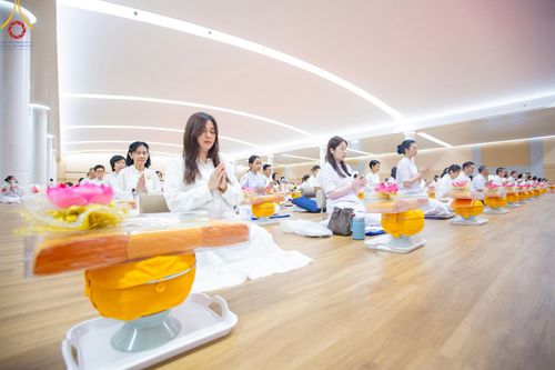 ภาพ No.212723:วันอาทิตย์ที่ 23 มีนาคม พ.ศ. 2568 พิธีร่วมบุญโครงการบรรพชาสามเณร 5,000 รูป ณ ห้องแก้วสารพัดนึก 2 วัดพระธรรมกาย